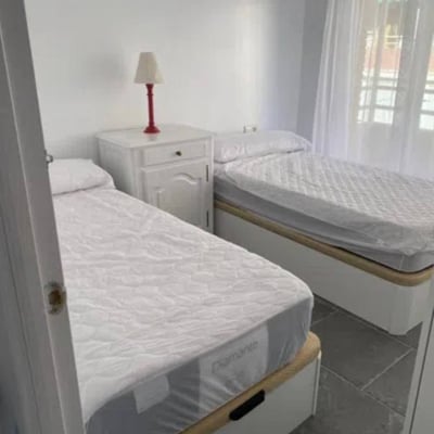 Rental of a comfortable apartment with 2 bedrooms, 70 m², Alicante, Spain